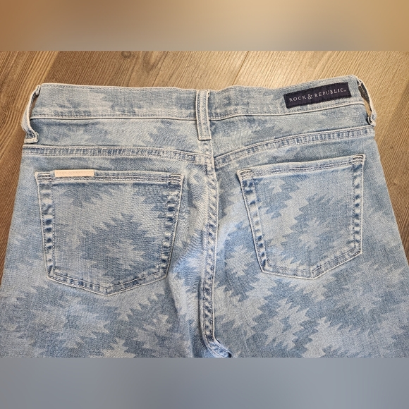 Rock & Republic Stretch Jeans. Style Berlin R010100. Size 10. - Picture 5 of 9
